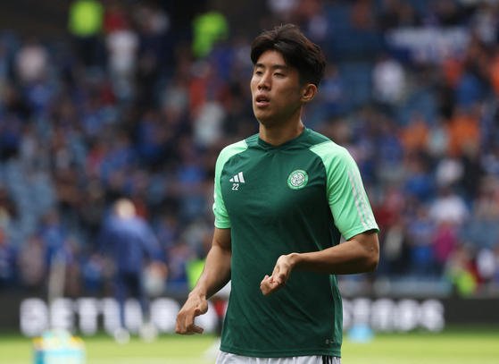 Celtic's Kwon Hyeok-kyu warms up before a match in Glasgow in September. [REUTERS/YONHAP] 