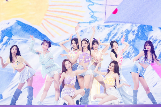 Twice announces four special shows in Japan next year