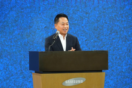 Samsung SDI CEO Choi Yoon-ho speaks at a New Year ceremony at its headquarters in Giheung, Gyeonggi, Tuesday. [SAMSUNG SDI]
