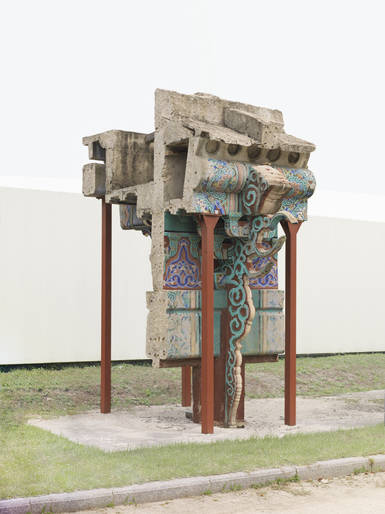 ″Concrete Gwanghwamun″ series(2010) by Koo Bohnchang now on view at Seoul Museum of Art (SeMA) in central Seoul [SEMA]