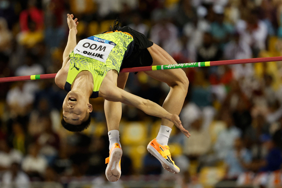 Woo Sang-hyeok competes in the men's high jump final at the Diamond League on Friday at the Suheim bin Hamad Stadium in Doha, Qatar. [AFP/YONHAP]