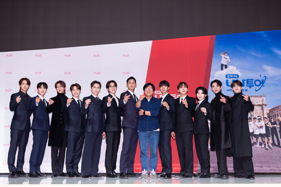 “Nana Tour with Seventeen,” set to air this Friday on cable network tvN, is hit producer Nah’s latest entry in his signature travel variety show where boy band Seventeen is going on their first group tour in Italy for a week. The 12 members of the band will travel around Italy on the day and play a variety of games on the night that producer Nah is best known for. [TVN]
