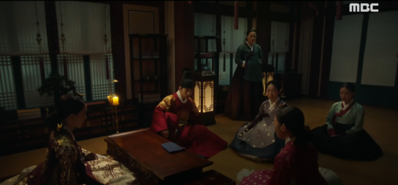An example of traditional changho (windows and doors) is shown here in a scene from MBC's historical drama series ″The Red Sleeve″ (2021-22). Changho were made from semitransparent hanji (traditional Korean mulberry paper) bolstered by wooden grids. [SCREEN CAPTURE]