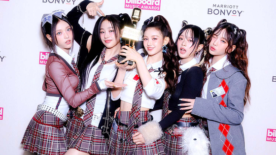 Girl group NewJeans wins Top Global K-pop Artist at the 2023 Billboard Awards [BILLBOARD] 