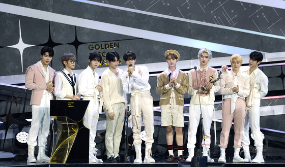 Boy band ZeroBaseOne gives a speech after winning the Rookie of the Year award at the 38th Golden Disc Awards on Saturday at the Jakarta International Stadium (JIS) in Indonesia. [GOLDEN DISC AWARDS ORGANIZING COMMITTEE]