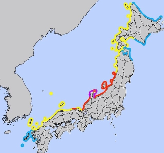 The Japan Meteorological Agency included Dokdo as one of the regions issued with tsunami warnings on Jan. 1, marked in yellow. [JAPAN METEOROLOGICAL AGENCY]