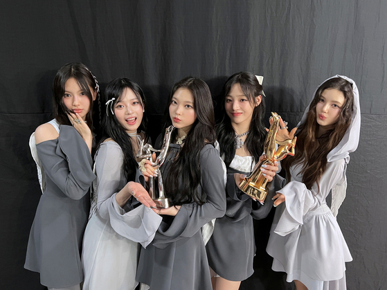 Girl group NewJeans, winner of the Grand Prize of the Digital Song of the Year award at the 38th Golden Disc Awards [ADOR]