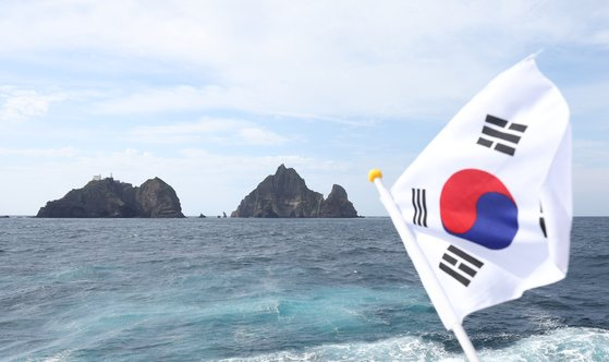 Islets of Dokdo seen from the ocean on Oct. 19, 2023. [YONHAP] 