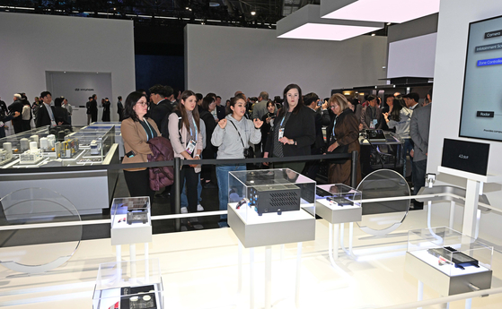 Visitors to CES 2024 take a look at Hyundai Motor's booth in Las Vegas on Tuesday. [HYUNDAI MOTOR]