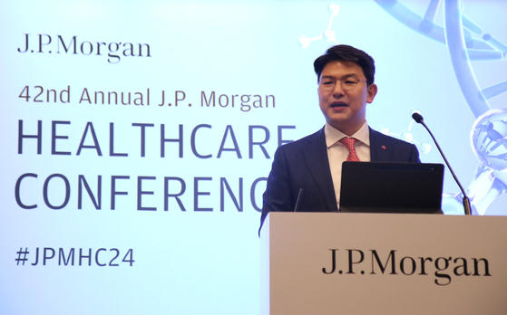 Lotte Biologics CEO Richard Lee speaks during the 42nd J.P. Morgan Healthcare Conference on Tuesday at the Marriott Marquis hotel dedicated to the Asia-Pacific and Latin America regions' biotech and pharmaceutical companies. [LOTTE BIOLOGICS]