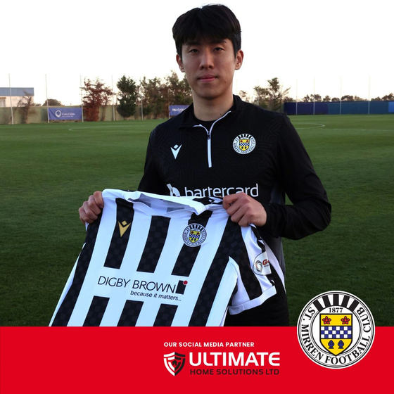 Kwon Hyeok-kyu poses with a St Mirren jersey in a photo shared on the club's Instagram on Friday. [SCREEN CAPTURE]
