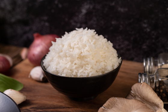  Gobongbap, in Korean, refers to steamed rice piled high in a bowl like the peak of a mountain. [FREEPIK]