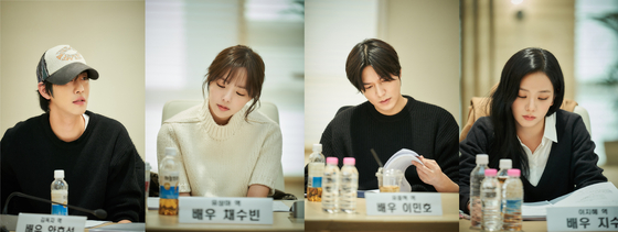 ″Omniscient Reader″ cast members Ahn Hyo-seop, from left, Chae Soo-bin, Lee Min-ho and Jisoo [LOTTE ENTERTAINMENT] 