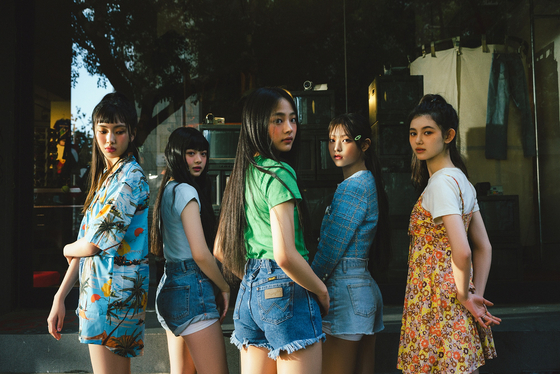 Girl group NewJeans [ADOR]