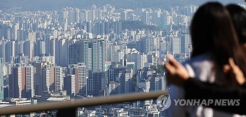 Buildings in Seoul viewed from Mount Namsan in central Seoul [YONHAP]