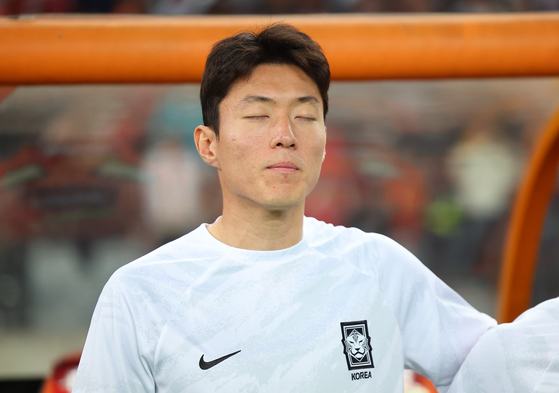 Hwang Ui-jo appears on the bench for Korea during a game against China in Shenzhen, China on Nov. 21, 2023. [YONHAP] 