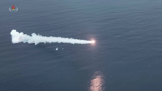 A Pulhwasal-3-31 submarine-launched "strategic" cruise missile is fired from an undisclosed location along North Korea's eastern coast on Monday in this footage broadcast by the state-controlled Korean Central Television the following day. [YONHAP]