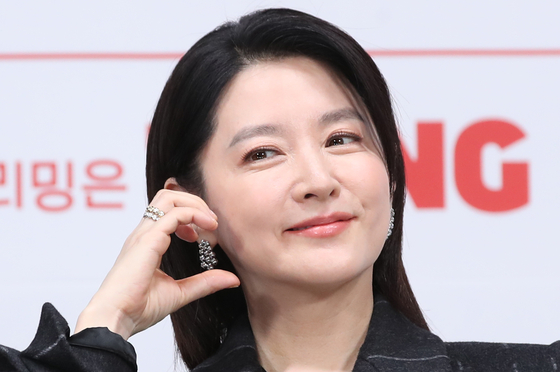 Actor Lee Young-ae poses for photos at a press conference for the tvN drama ″Maestra″ at a hotel in Yeongdeungpo District, western Seoul, on Dec. 6, 2023. [NEWS1] 