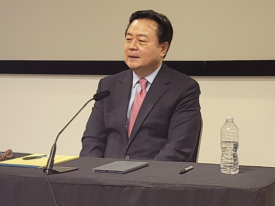 Korean Ambassador to the United States Cho Hyun-dong speaks with the press in Washington D.C. on Tuesday. [YONHAP] 