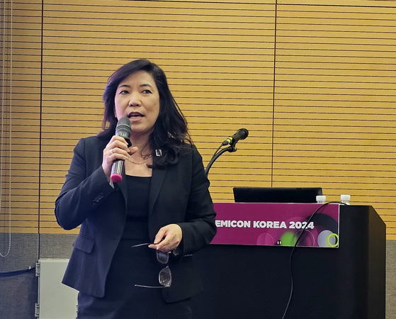 Lynelle McKay, a senior relationship director of the Chips Program Office under the U.S. Department of Commerce, speaks during a presentation at the U.S. Investment Forum, a sideline event of the three-day Semicon Korea 2024 trade fair, held at COEX in southern Seoul on Thursday. [SHIN HA-NEE]