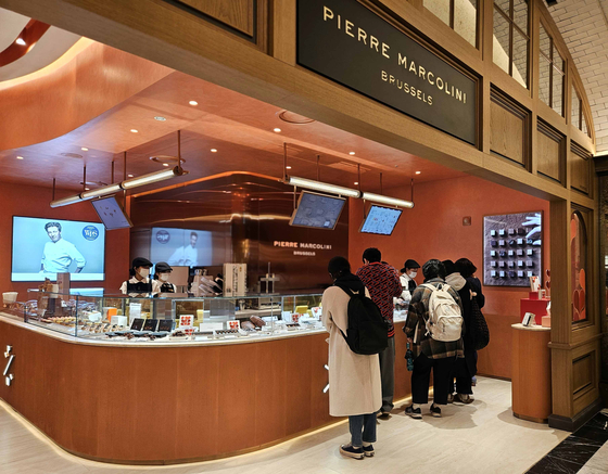 Pierre Marcolini, a Belgian chocolatier, opens its first Korean branch at Shinsegae Department Store Gangnam's Sweet Park on Thursday. [SHINSEGAE DEPARTMENT STORE]