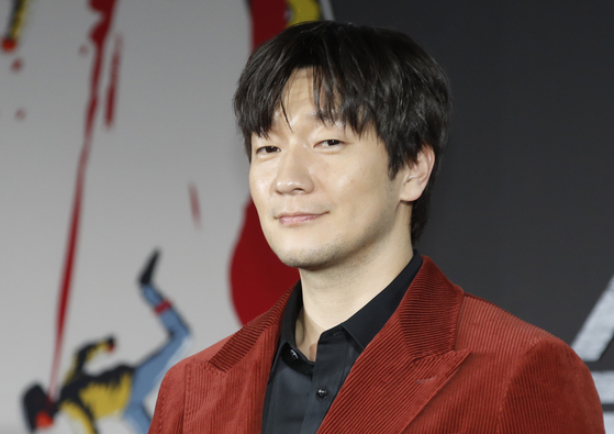 Actor Son Suk-ku poses for a photo at a press conference for the upcoming Netflix original series ″A Killer Paradox,″ in which he stars as a detective, at a hotel in Yongsan District, central Seoul, on Thursday. [NEWS1]