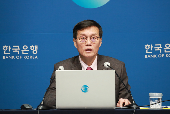 Bank of Korea (BOK) Gov. Rhee Chang-yong speaks at a post meeting press conference held in central Seoul on Thursday. The BOK board unanimously kept the benchmark interest rate unchanged at 3.50 percent for a ninth consecutive meeting. [BOK]