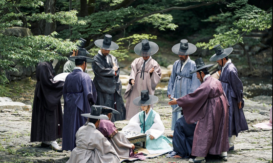 A large rock called Sesimdae is near Oksan Seowon in Gyeongju, North Gyeongsang, where Hee-soo and Lee In first meet in ″Captivating the King.″ [TVN]