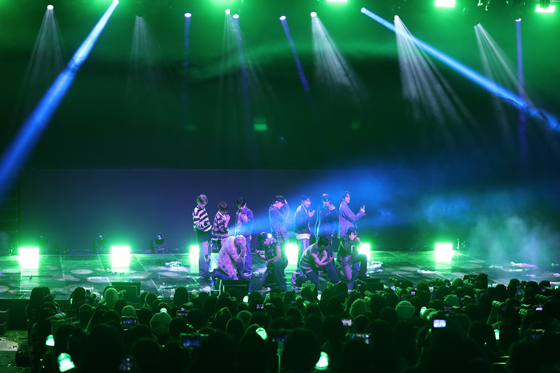 Boy band Omega X held its first concert in Korea, ″Island: Finally We Landed″ over the weekend, performing at Sungshin Women's University's Woonjung Green Campus Auditorium in Gangbuk District, northern Seoul. [IPQ] 