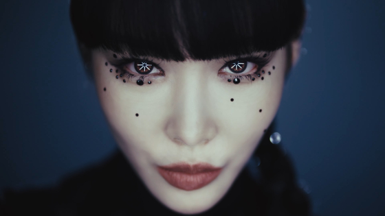 K-pop singer Chungha's trailer for ″Eenie Meenie″ [MORE VISION]