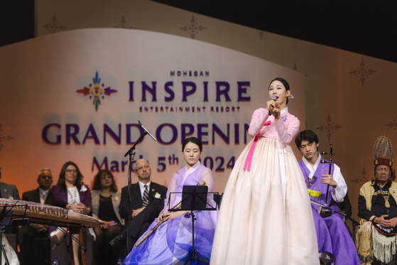 Traditional Korean performance group MeganDang performs during Inspire Resort's opening ceremony on Tuesday in Incheon. [INSPIRE ENTERTAINMENT RESORT]
