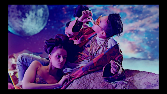 Still shot from Big Bang's ″Bae Bae″ (2014) music video [YG ENTERTAINMENT]