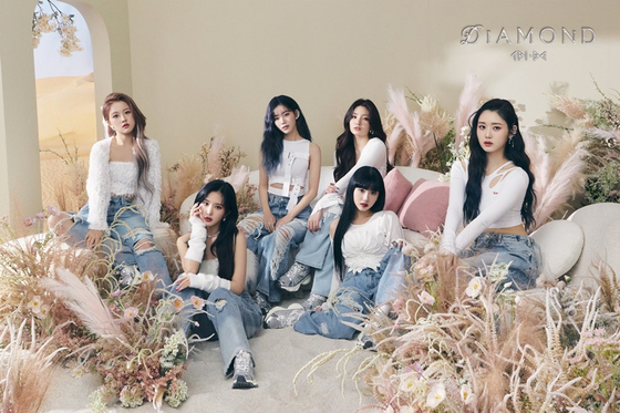 Girl group TRI.BE, formed by a famous Korean composer Shinsadong Tiger and Universal Music Group, could not promote their latest EP "Diamond" through TikTok due to ongoing dispute between the two companies. [TR ENTERTAINMENT]
