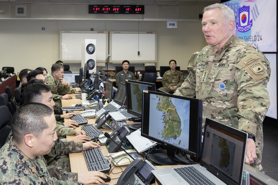 United States Forces Korea Commander Gen. Paul LaCamera speaks to South Korean and U.S. service members at Command Post Theater Air Naval Ground Operations (CP Tango), an underground bunker complex that serves as the central node of joint operations by the allies, during a rare media tour on Saturday. [JUN MIN-KYU]