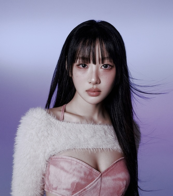 Loona member Yves signed an exclusive contract with music label Paix Per Mil. [PALX PER MIL] 