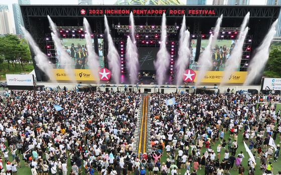 The Incheon Pentaport Music Festival at Songdo Moonlight Festival Park on Aug. 6, 2023 [YONHAP]