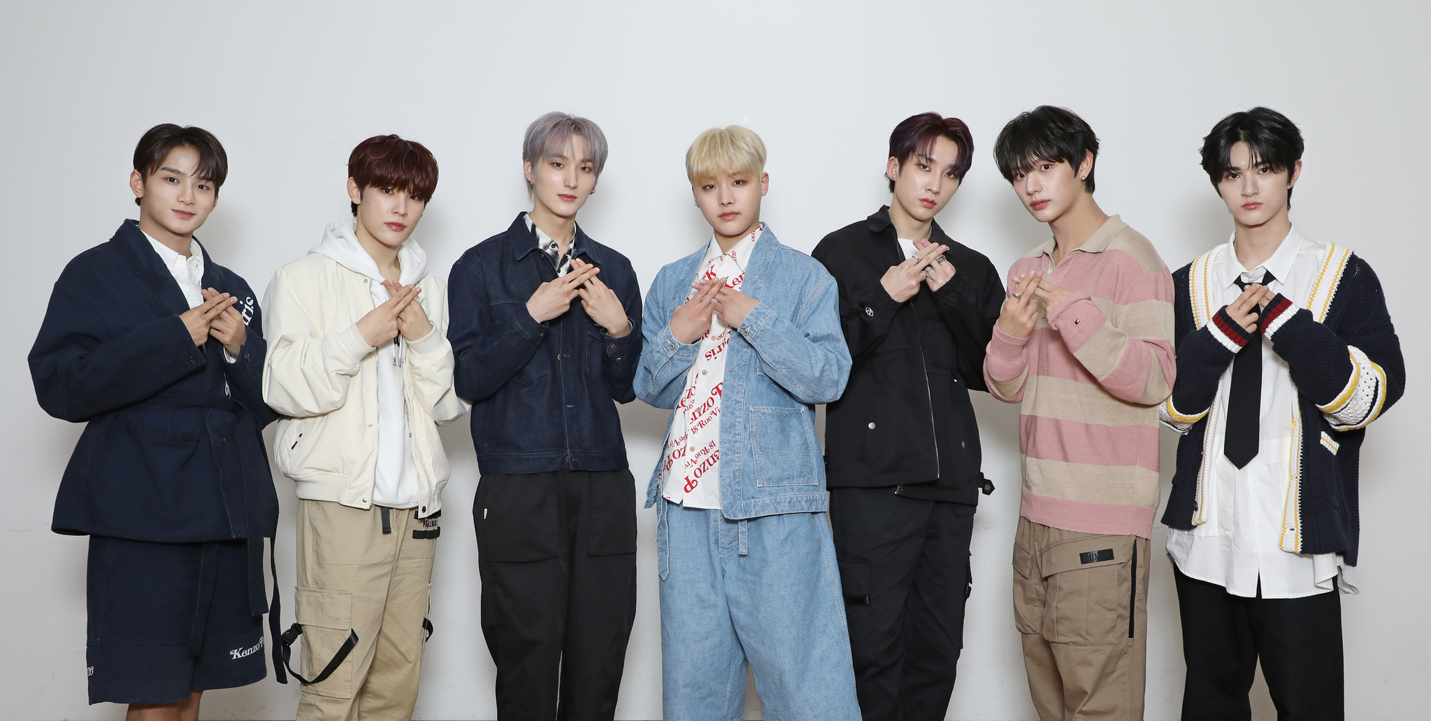 Members of boy band Xodiac pose for photos during an interview with the Korea JoongAng Daily on March 12 in western Seoul. [PARK SANG-MOON]