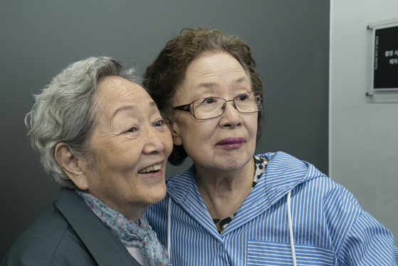 A still from the film “Picnic” featuring Kim Young-ok, left, and Na Moon-hee [ROCKET FILM] 