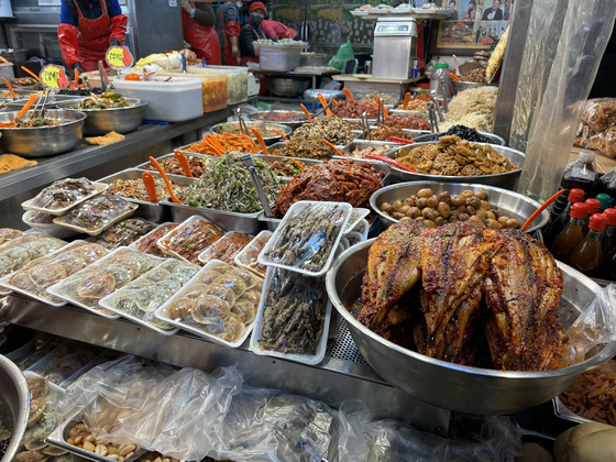 Various banchan (side dishes) for sale at Motgol Market [LEE JIAN]