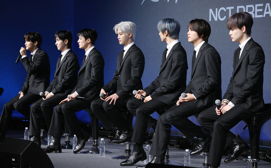 Members of boy band NCT Dream answer questions from reporters during a press conference held on March 25 at the Walker Hill Seoul hotel in eastern Seoul. [YONHAP]
