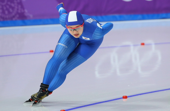 Park Seung-hi competes in the women's 1,000-meter speed skating event at the 2018 PyeongChang Winter Olympics at Gangneung Speed Skating Stadium in February 2018 in Gangneung, Gangwon. [YONHAP]