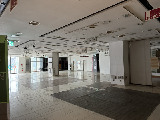 The empty second floor of Good Morning City on Thursday [KIM JI-YE]