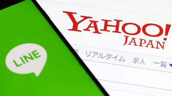 Logos of Yahoo Japan and the former Line Corporation [AP/YONHAP]