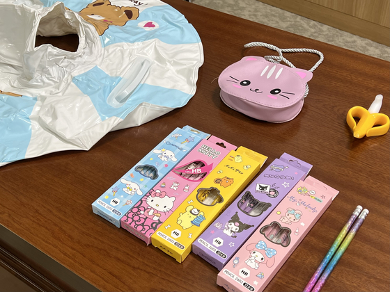 Products for children sold on Chinese e-commerce websites, containing carcinogenic substances. The Seoul Metropolitan Government said Monday it began cracking down on safety issues of products sold on three major Chinese e-commerce platforms, AliExpress, Temu and Shein. [YONHAP] 