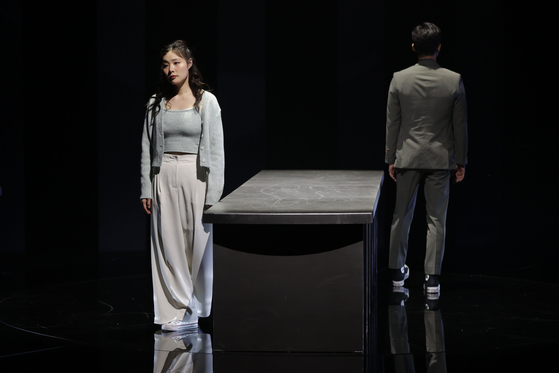 A scene from the ongoing Korean production of the musical "The Last Five Years" at Sejong Center for the Performing Arts in Jongno District, central Seoul [YONHAP] 