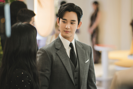 Pictured is actor Kim Soo-hyun in the tvN drama series "Queen of Tears." Kim, who returned to the small screen after three years, clenched a Best Actor nomination with his role as an agitated son-in-law to a wealthy family. [TVN]
