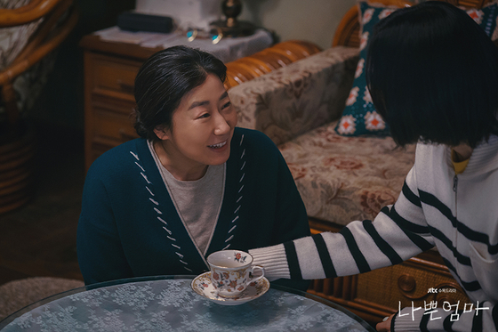 Pictured is actor Ra Mi-ran in JTBC series ″The Good Bad Mother" (2023). Ra, who played the lead role of a single mother running a pig farm, was nominated for Best Actress at the upcoming Baeksang Arts Awards. [JTBC]