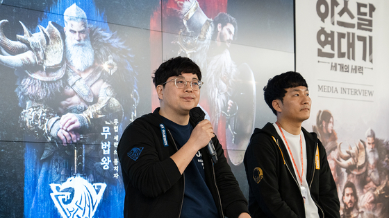Netmarble F&C producer Jang Hyun-jin, left, and Jung Seung-hwan, Netmarble’s business head, at a roundtable interview to discuss their upcoming title Arthdal Chronicles: Three Factions, at Netmarble's headquarters in western Seoul. [NETMARBLE]