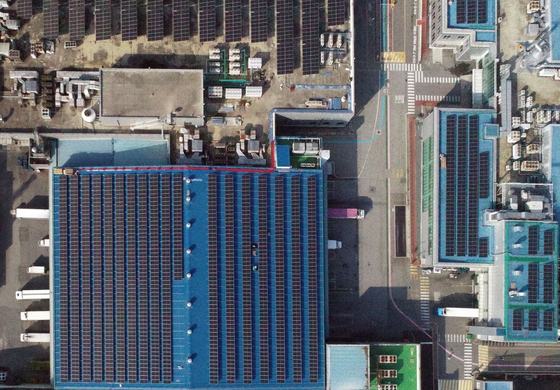 The solar power plant installed on the roof of CJ CheilJedang's Jincheon, North Chungcheong factory [HD HYUNDAI]