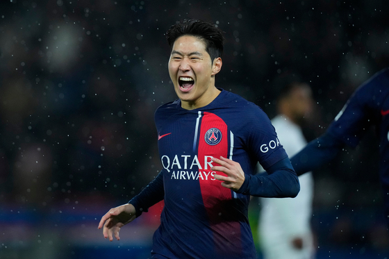 Paris Saint-Germain's Lee Kang-in celebrates his goal during the Trophee des Champions match against Toulouse FC at the Parc des Princes stadium in Paris, France on Jan. 3. [XINHUA/YONHAP]